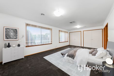 Property photo of 15 Stuart Avenue Hampton Park VIC 3976