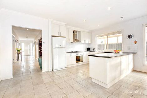 Property photo of 23 Melliodora Court Manor Lakes VIC 3024