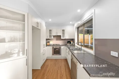 Property photo of 1 Phillips Court Drouin VIC 3818