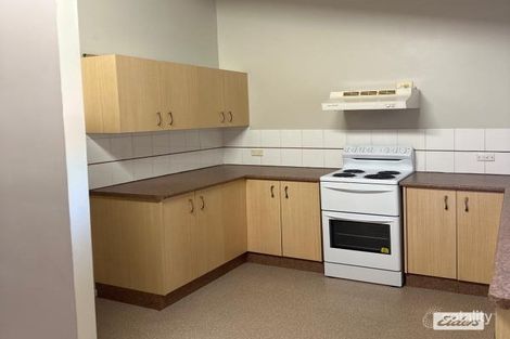 Property photo of 2/2 Roberts Street Emerald QLD 4720