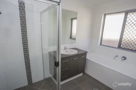 Property photo of 23 Ellem Drive Chinchilla QLD 4413