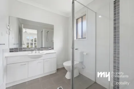 Property photo of 13 Silky Road Spring Farm NSW 2570