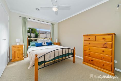 Property photo of 12 Harrowgate Court Brookfield VIC 3338