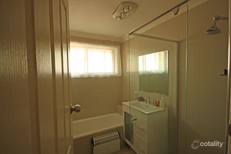 Property photo of 15 Athel Tree Crescent Bradbury NSW 2560