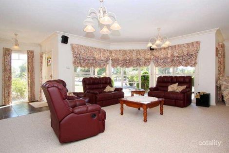 Property photo of 1 Tarawera Road Doreen VIC 3754