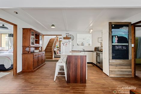 Property photo of 31 Dolphin Drive Smiths Beach VIC 3922