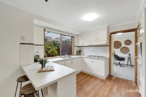 Property photo of 10 Okeefe Place Hoppers Crossing VIC 3029