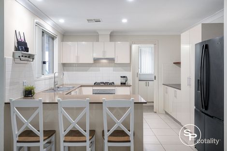 Property photo of 9 Gardiner Crescent Elderslie NSW 2570