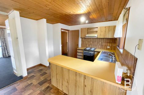 Property photo of 10 Owen Court Sebastopol VIC 3356