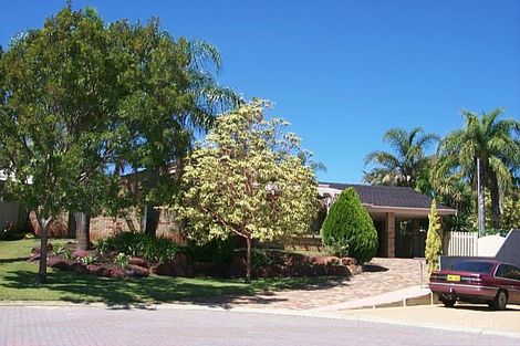 19 Storrs Pl, Winthrop, WA 6150