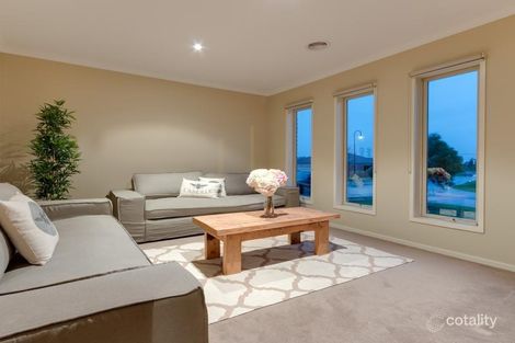 Property photo of 19 Thunderbolt Drive Cranbourne East VIC 3977