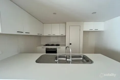 Property photo of 15 Fergus Lane Cranbourne West VIC 3977