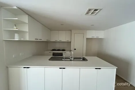 Property photo of 15 Fergus Lane Cranbourne West VIC 3977
