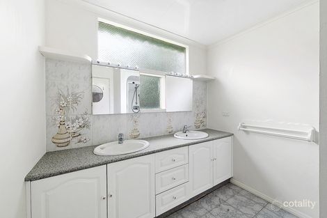 Property photo of 146 Church Street Hamlyn Heights VIC 3215