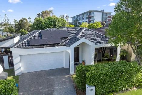45 North Shore Ave, Varsity Lakes, QLD 4227