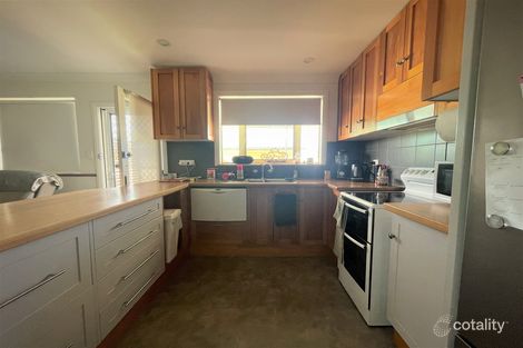 Property photo of 6 Shropshire Street Gorokan NSW 2263