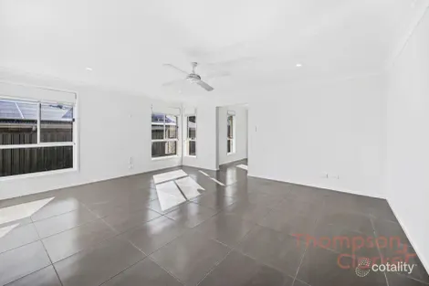 Property photo of 22 Holland Circuit Gillieston Heights NSW 2321
