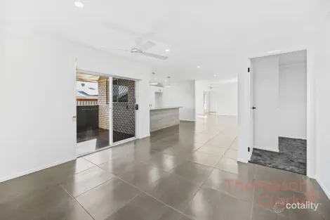 Property photo of 22 Holland Circuit Gillieston Heights NSW 2321