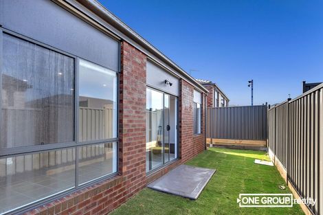 Property photo of 32 Gundagai Circuit Kalkallo VIC 3064