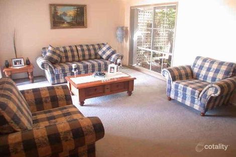 Property photo of 64 Hamilton Drive Cranbourne North VIC 3977