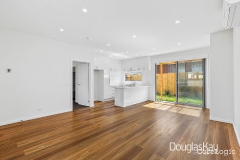 Property photo of 2/96 Westmoreland Road Sunshine North VIC 3020