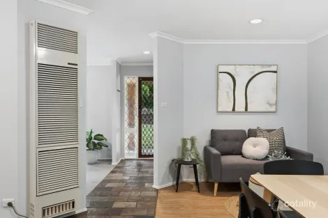 Property photo of 9 Fig Tree Lane Aberfoyle Park SA 5159