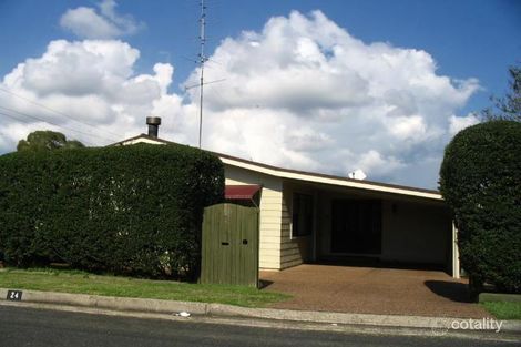 24 Ruswell Ave, Warners Bay, NSW 2282
