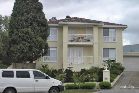 4 Cedar Cl, Chadstone, VIC 3148