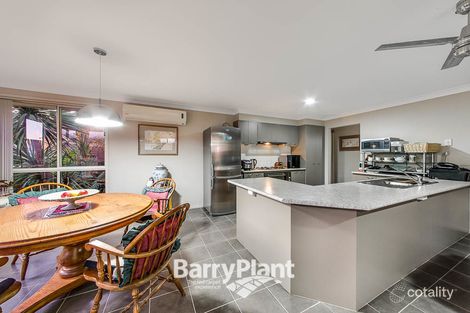 Property photo of 36 Lyndhurst Square Drouin VIC 3818