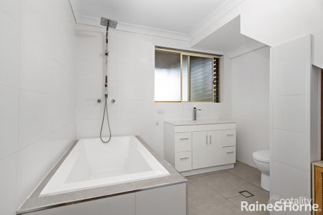 Property photo of 56 Newing Circuit Kiama Downs NSW 2533