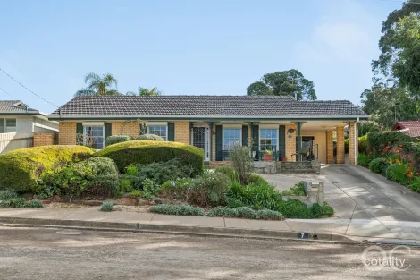 Property photo of 7 Collins Parade Hackham SA 5163