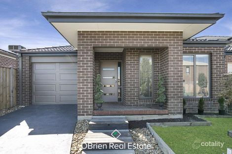 27 Serene Way, Clyde North, VIC 3978