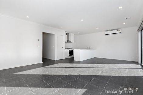 Property photo of 16 Keira Circuit Werribee VIC 3030