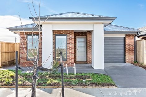 Property photo of 16 Keira Circuit Werribee VIC 3030