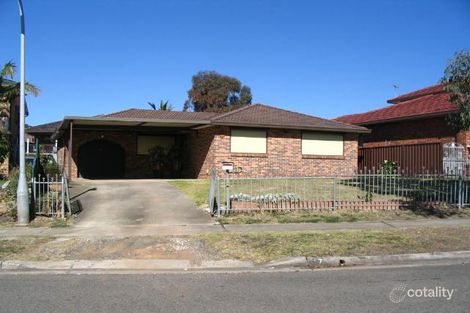 Property photo of 17 Biloolo Road Green Valley NSW 2168