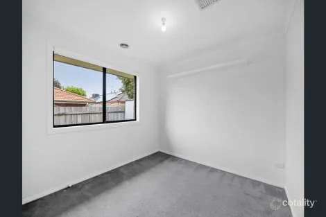 Property photo of 31 Lisburn Way Berwick VIC 3806