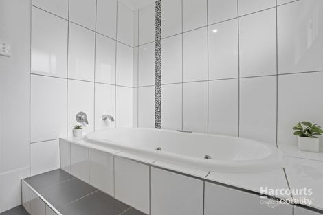 Property photo of 35 Edgar Street Eastern Heights QLD 4305