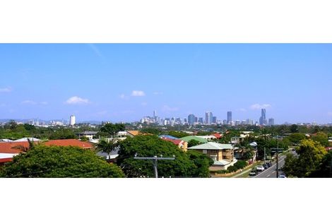 Property photo of 2/36 Kitchener Street Coorparoo QLD 4151