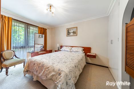 Property photo of 16 Hakea Street Kennington VIC 3550