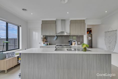 Property photo of 27 Forresters Way Armstrong Creek VIC 3217