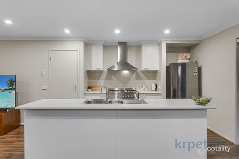 Property photo of 25 Mickleham Drive Cranbourne North VIC 3977