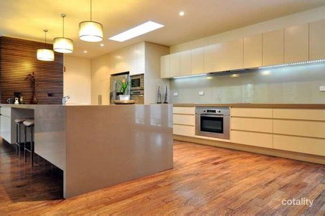 Property photo of 1 Glasson Square Mount Waverley VIC 3149