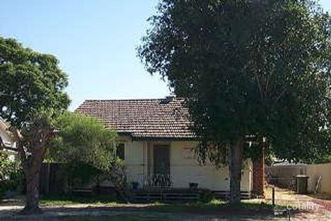 12 Barnsley St, Queens Park, WA 6107