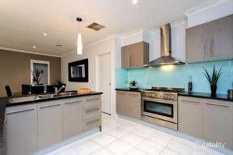 Property photo of 12 Highvale Crescent Berwick VIC 3806