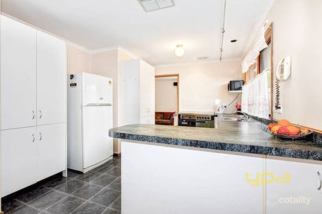 Property photo of 2 Hopkins Court Werribee VIC 3030