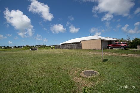Property photo of 14 Henley Close Blacks Beach QLD 4740