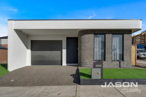 11 Stallion Ct, Greenvale, VIC 3059