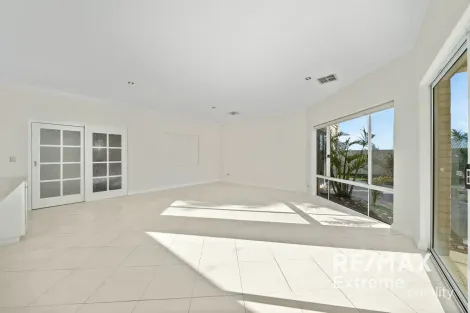 Property photo of 19 Narranbee Ridge Tapping WA 6065