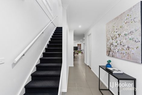 Property photo of 16 Dingo Street Point Cook VIC 3030
