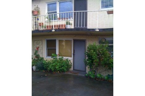 Property photo of 2/2D Cunningham Street Northcote VIC 3070